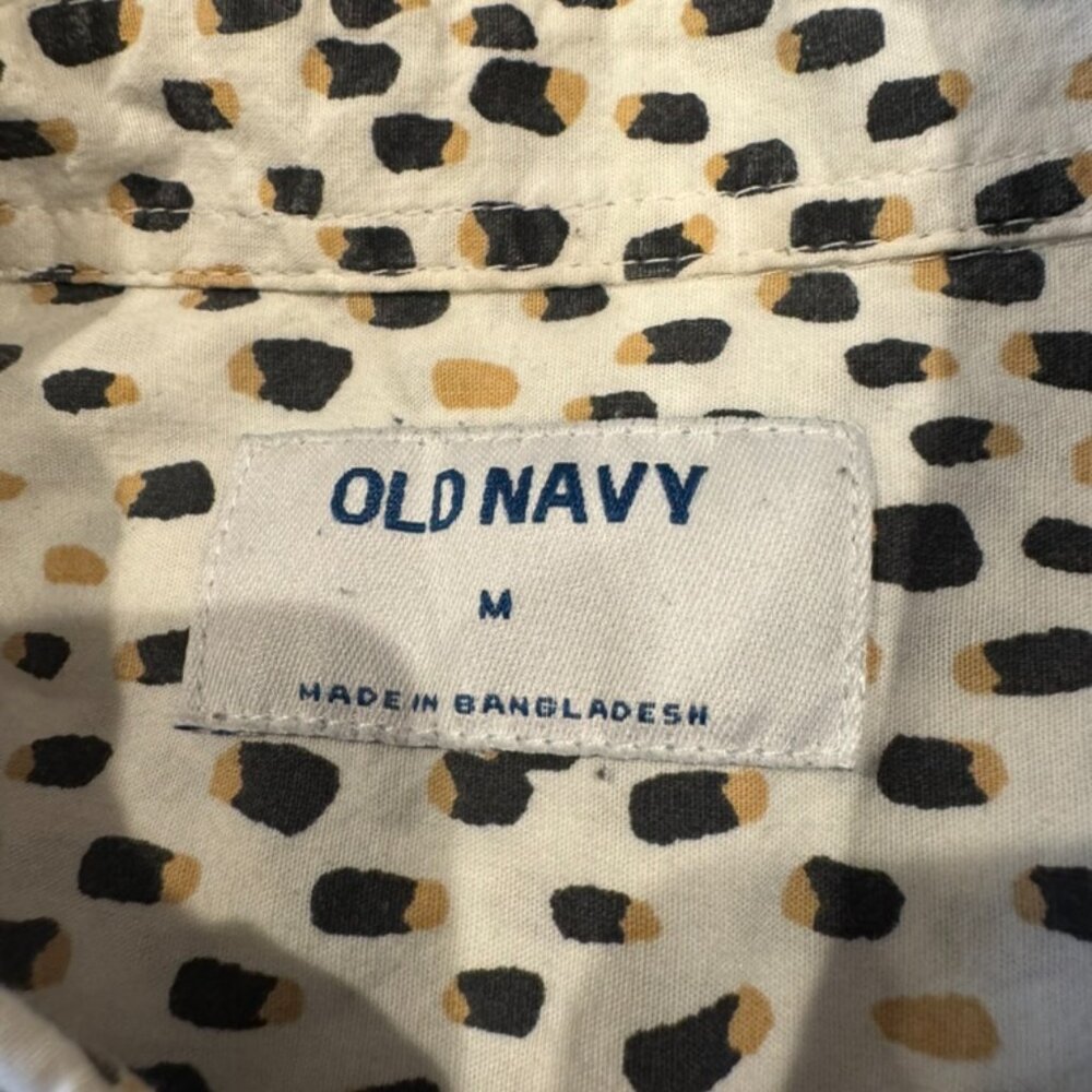Old Navy Patterned Short Sleeve Button Down - Picture 2 of 6